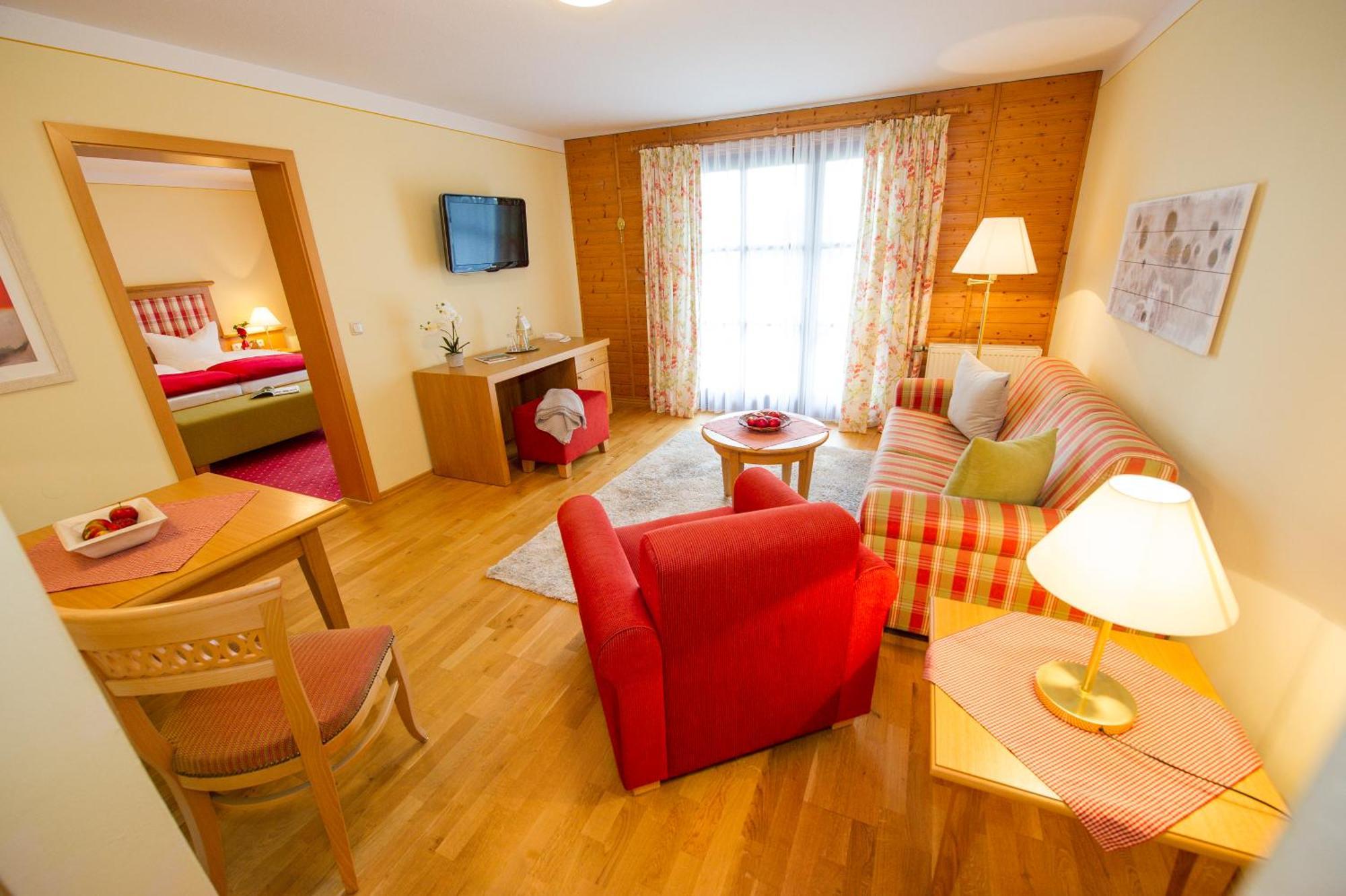 Hotel Sankt Leonhard - Dein Wohlfuehlort Zum Loslassen Und Kraftschoepfen Бад-Бірнбах Екстер'єр фото